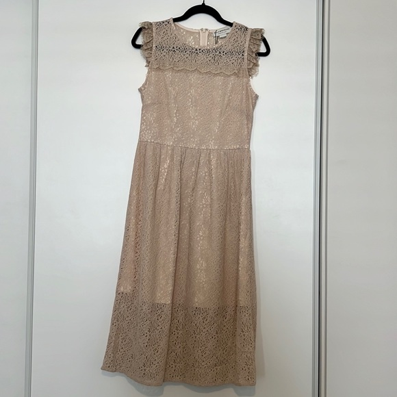 Molly Bracken Dresses & Skirts - Lace dress